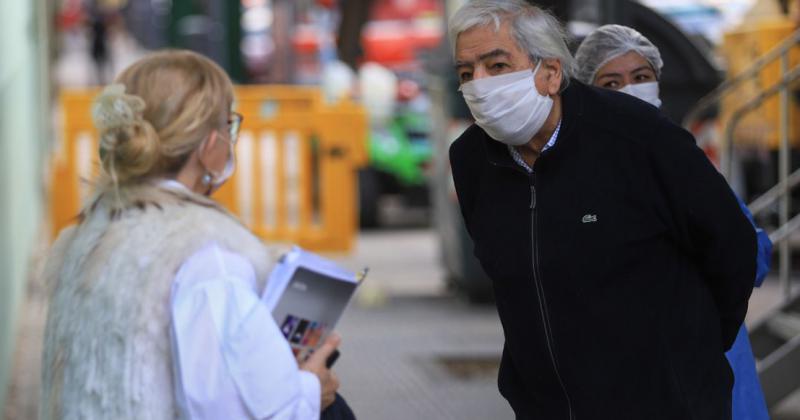 Argentina superoacute el milloacuten y medio de contagios 