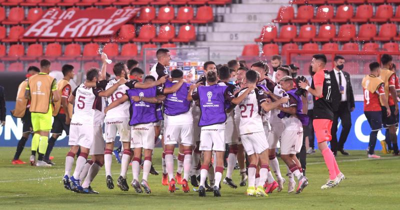 Todo Lanús da rienda suelta a la alegría en Avellaneda