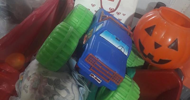 Una institucioacuten de Fiorito entregoacute 400 juguetes en Navidad