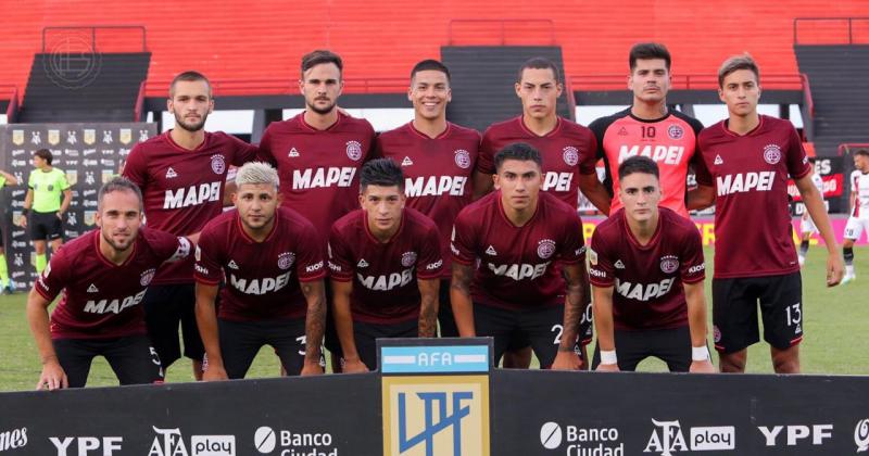 Lanús presentó un once repleto de juveniles