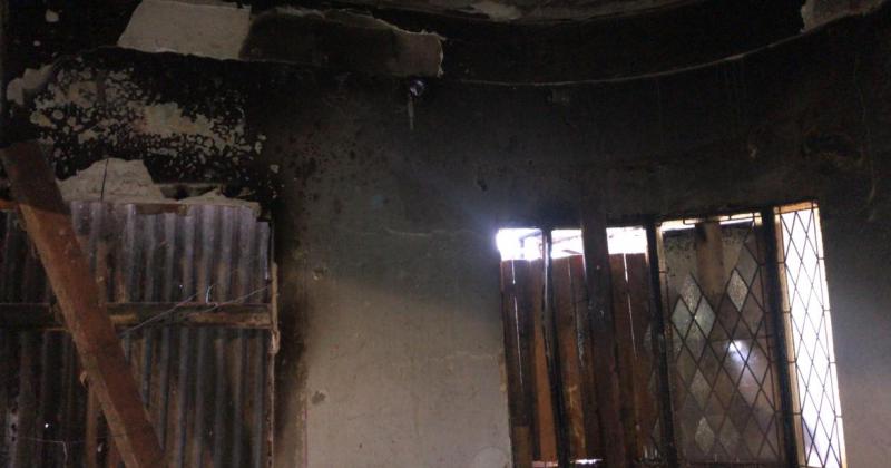 Un incendio destruyoacute una parrilla de Llavallol y los vecinos lanzaron una campantildea