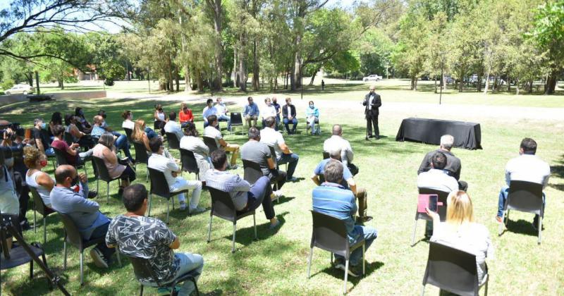 La firma del convenio se realizó en la Quinta de San Vicente