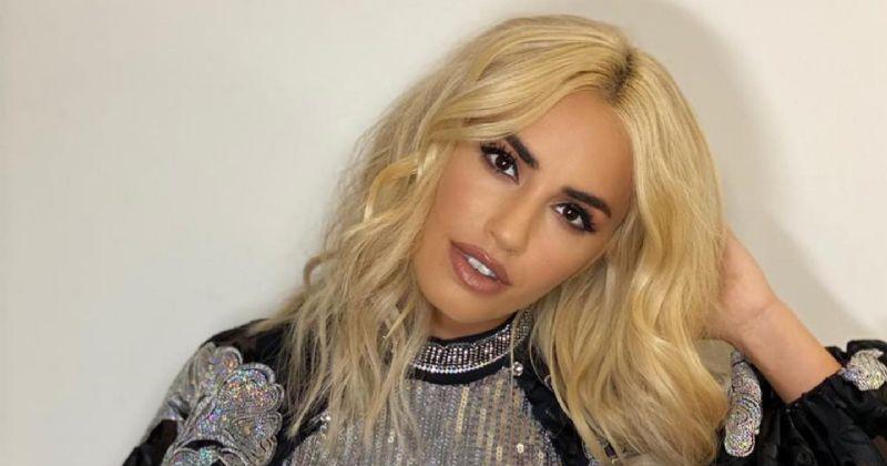 Lali Espoacutesito al jurado 