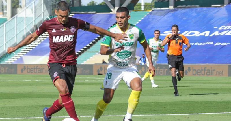 Sand reconoció a Defensa como un justo campeón