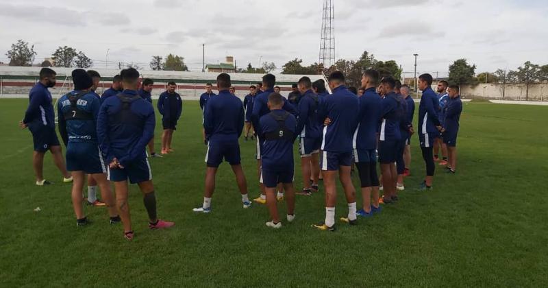El plantel hizo sus primeros movimientos en Viedma