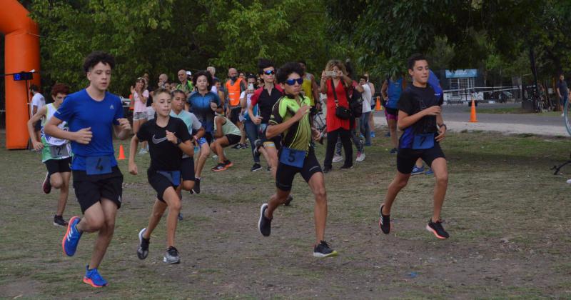 Un grupo de 40 chicos y chicas participaron del Duatlón