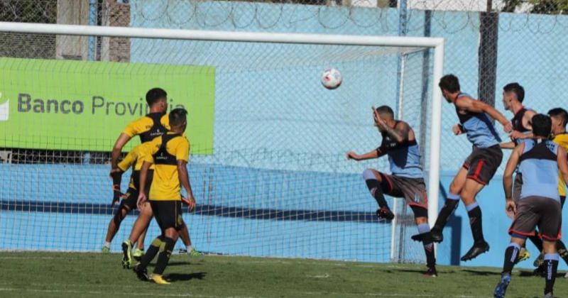 Los titulares igualaron 2 a 2 y Bruera volvió a anotar