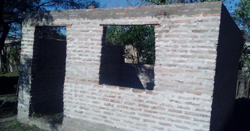 Logran concretar el suentildeo de la casa propia a una familia de Chaco