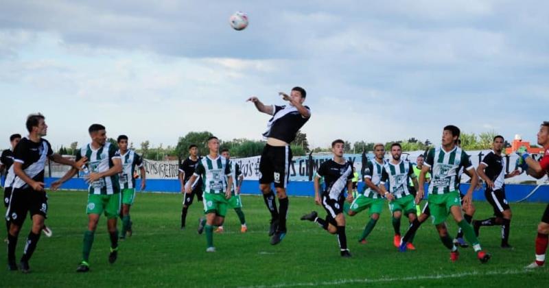 Claypole arrancó con complicaciones en la Primera C