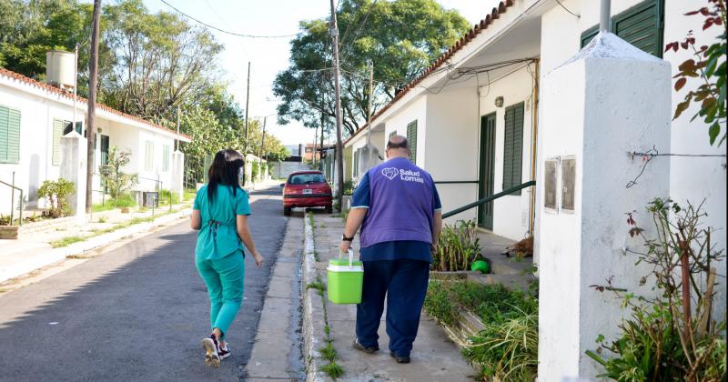 En Lomas los promotores de salud recorren los barrios 
