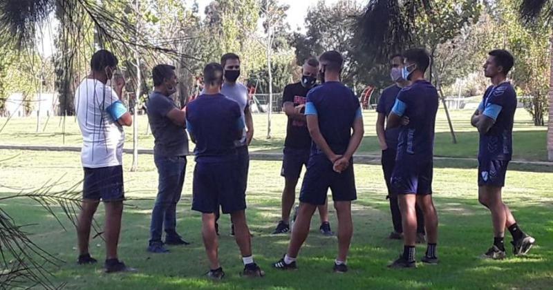 La dirigencia respaldó al cuerpo técnico de Temperley