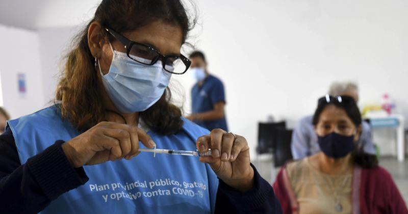 Mientras avanza la campaña de vacunación 