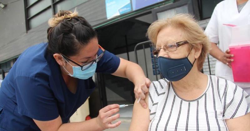 El programa de vacunación avanza en todo el distrito 