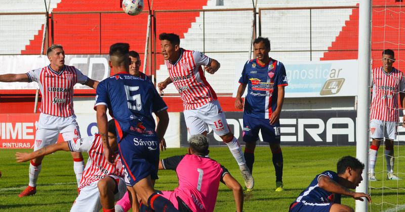A Talleres le cuesta de visitante