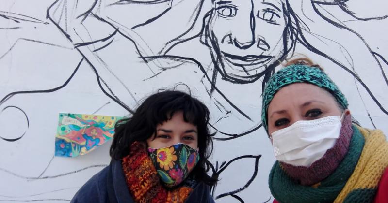 El mural fue creado por Victoria Guggiari y Ximena Lafuente