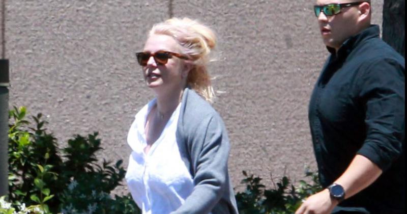 Britney Spears ante el alguacil