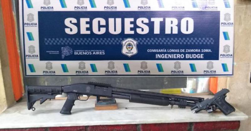 Se secuestraron armas de fuego y otros elementos 