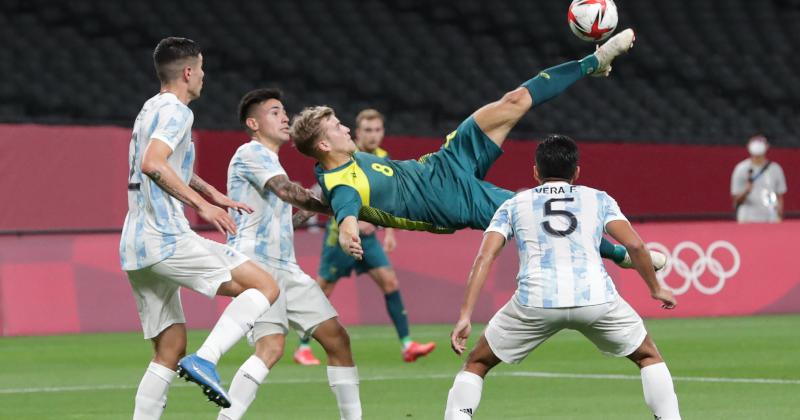 Por el Grupo C Argentina arrancó con una dura derrota
