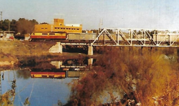 Ciudad de Libertad, desde el aire, y talleres ferrocarril Midland