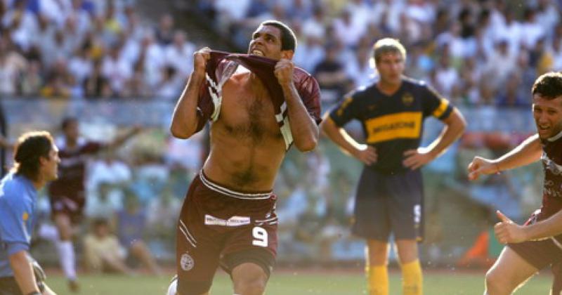 Apertura 2007 gol a Boca y vuelta olímpica en La Bombonera