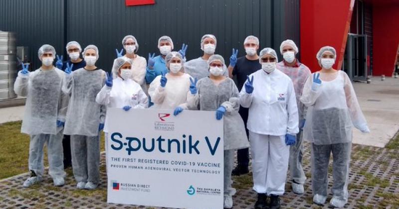 Los trabajadores detrs de la Sputnik local