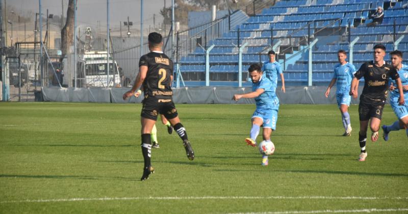 Un intento de Allione sobre la valla de Quilmes