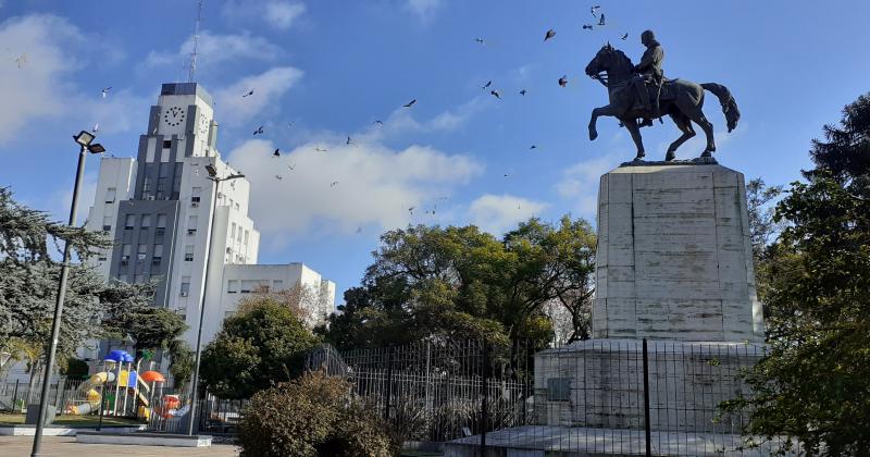 El monumento es el m�s alto hecho a San Martín en Argentina
