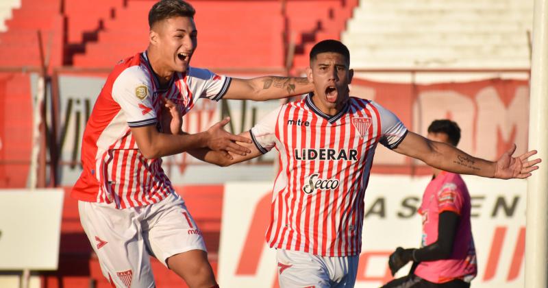 López con cuatro goles es el que ms convirtió en Lomas