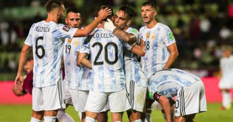 Argentina construyó una sólida victoria en Caracas