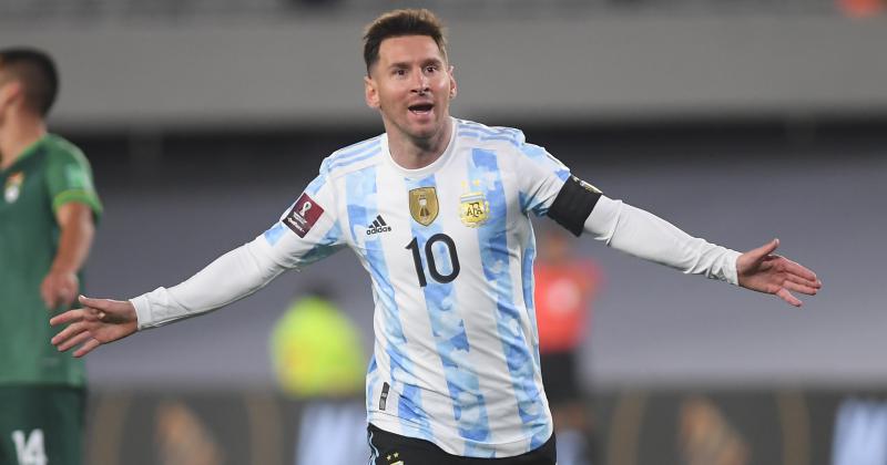 De la mano de Messi Argentina se floreó en el Monumental