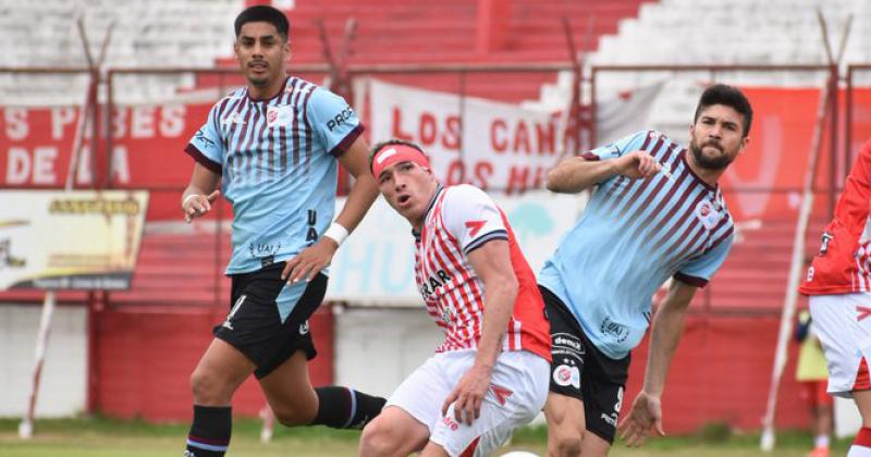 Minervino y Vidal en busca de la pelota