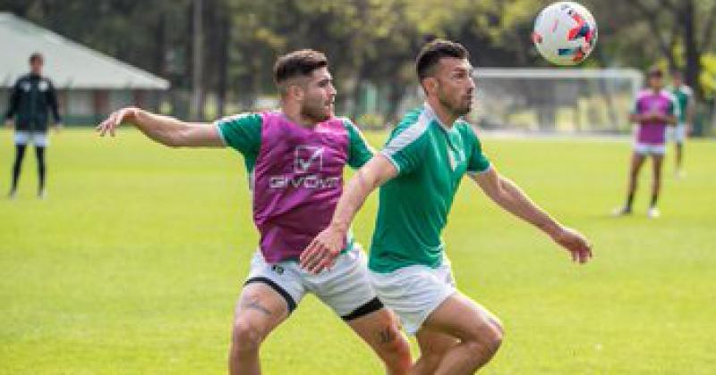 Dtolo con la mirada fija en la pelota