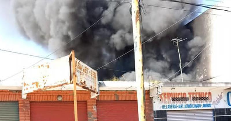 Incendio en un depósito de Banfield