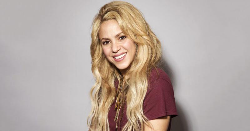 Shakira fue atacada por jabaliacutees 