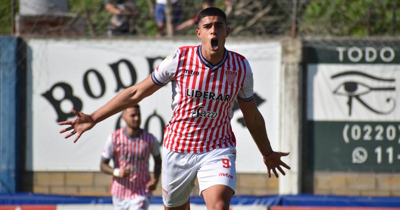 Con ese grito Trejo celebraba su gol ante Merlo