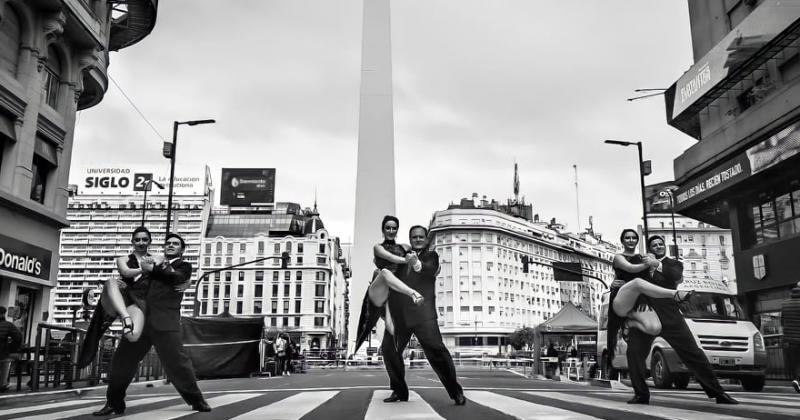 El tango y el Obelisco una postal bien Argentina
