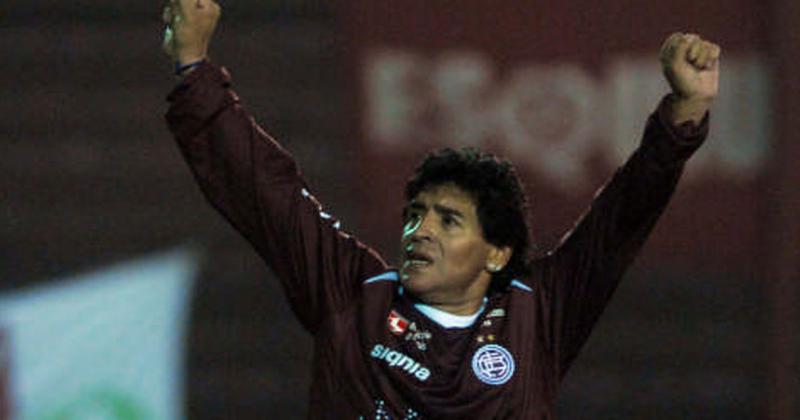 Diego con la casaca de Lanús