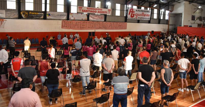Con muchos socios se inauguró el gimnasio remodelado