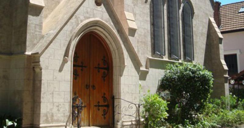Visita guiada a la Iglesia Presbiteriana de San Andrés de Temperley ::  Noticias de Lomas de Zamora | Diario La Unión