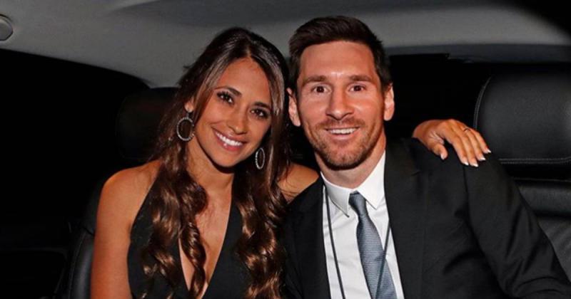 El romaacutentico posteo de Lionel Messi a Antonela