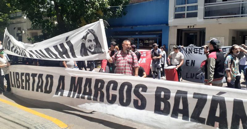 Marcharon para pedir la absolucioacuten y liberacioacuten de Marcos Bazaacuten