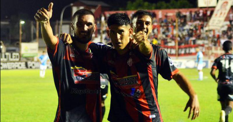 El Tallarín celebró tres puntos valiosos