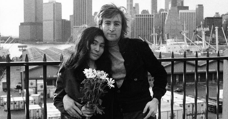 John Lennon y los mitos de su asesinato a 41 antildeos 