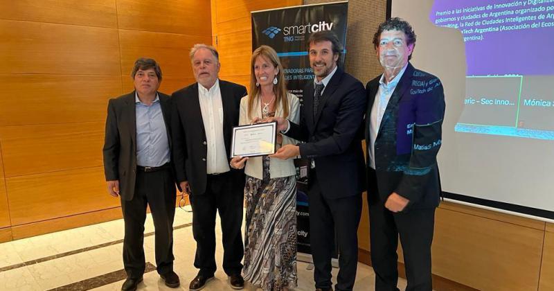 Alejandra Insaurralde recibió el premio Govtech por Lomas