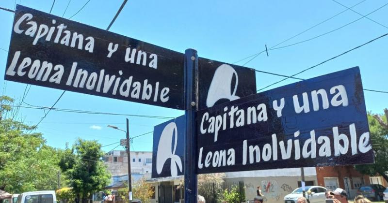 Realizaron un emotivo homenaje a Adriana Acosta en Lomas