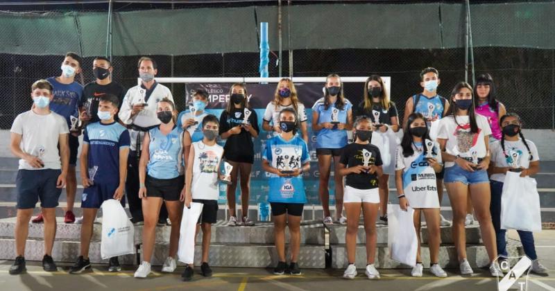 Temperley otorgó reconocimientos a sus deportistas destacados