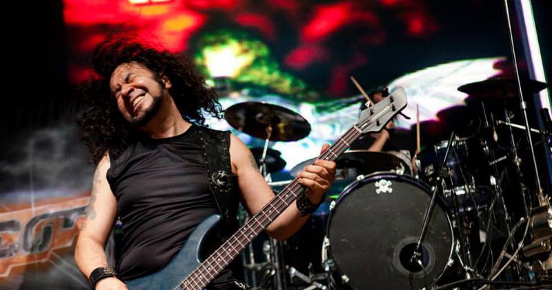 Un metalero de anfitrión