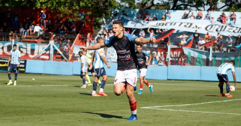 Facundo Bruera se va a jugar a Nacional de Paraguay