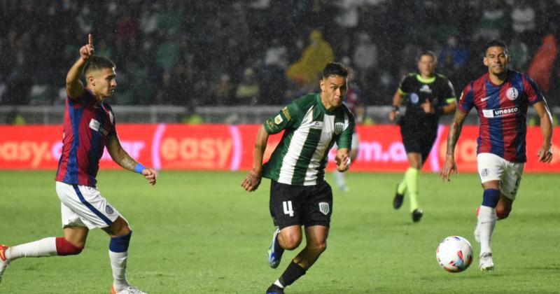 Banfield y San Lorenzo igualan bajo la lluvia