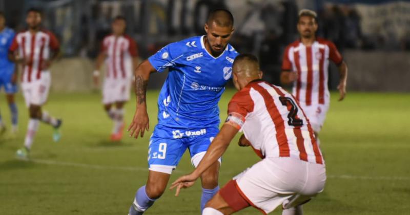 Toloza frente a la marca de Pellerano